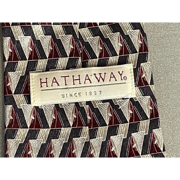 Hathaway Men's Necktie 57X4 inches Maroon Silver Ivory Geo Print Silk New - Picture 2 of 5